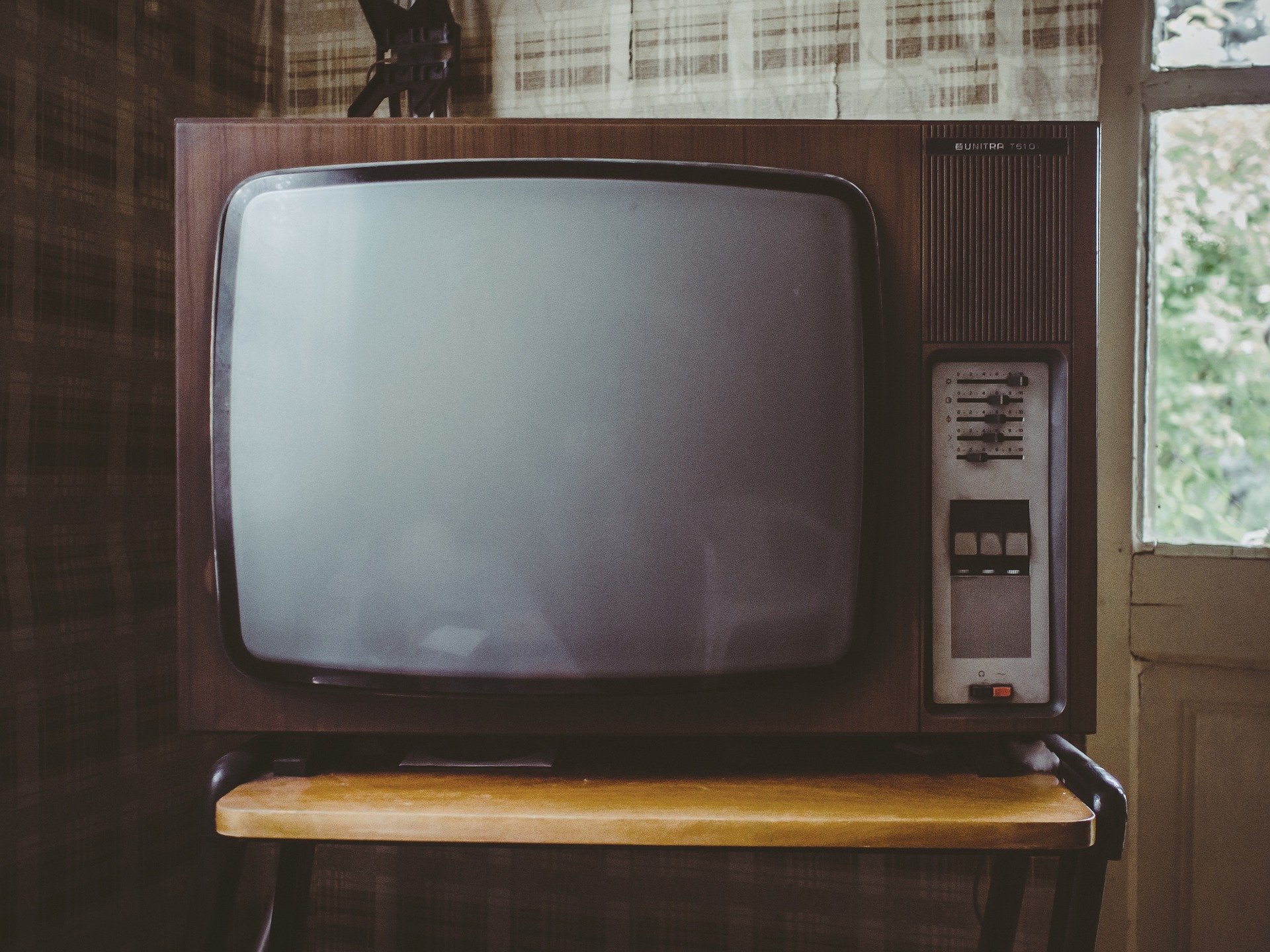 Kluczowe czynniki przy wyborze telewizora: Co należy wziąć pod uwagę